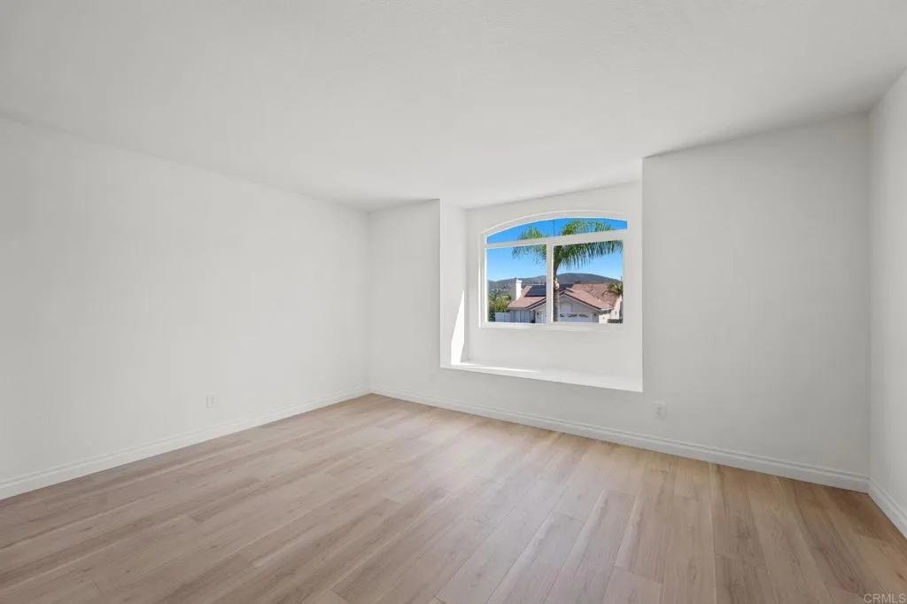 https://cdn.realtyfeed.com/cdn/127/306456970/b4e4daf550f801307fbd817e04bd4e5c.webp
