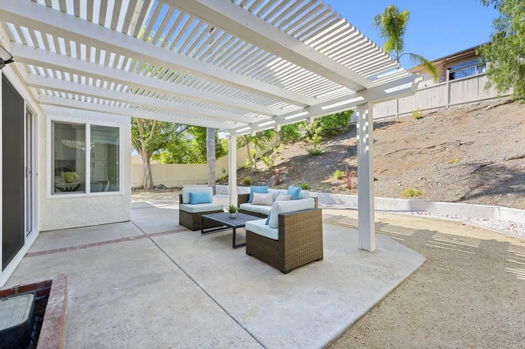 https://cdn.realtyfeed.com/cdn/127/306456970/cec5054c1c4aa736fe92ef8def613b70.webp