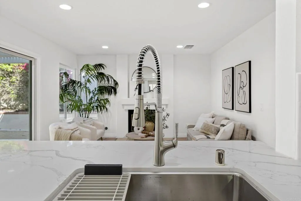 https://cdn.realtyfeed.com/cdn/127/306456970/ebdf92333d7c5c77a48879b7d072063c.webp