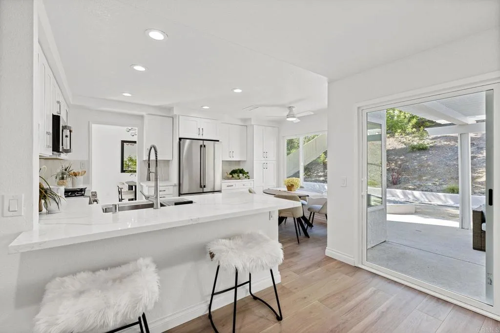 https://cdn.realtyfeed.com/cdn/127/306456970/f01acfdbffd93f166290d2c39bc0a7cc.webp