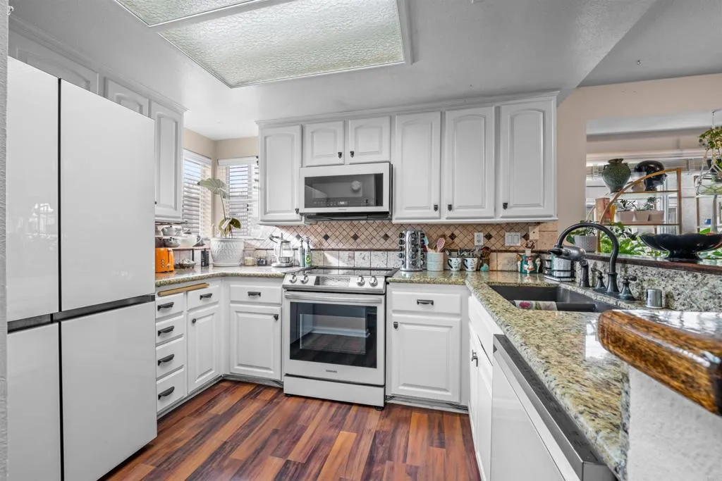 https://cdn.realtyfeed.com/cdn/127/306456972/3fc72ee28d323b9d460ba5f2366da6e4.webp