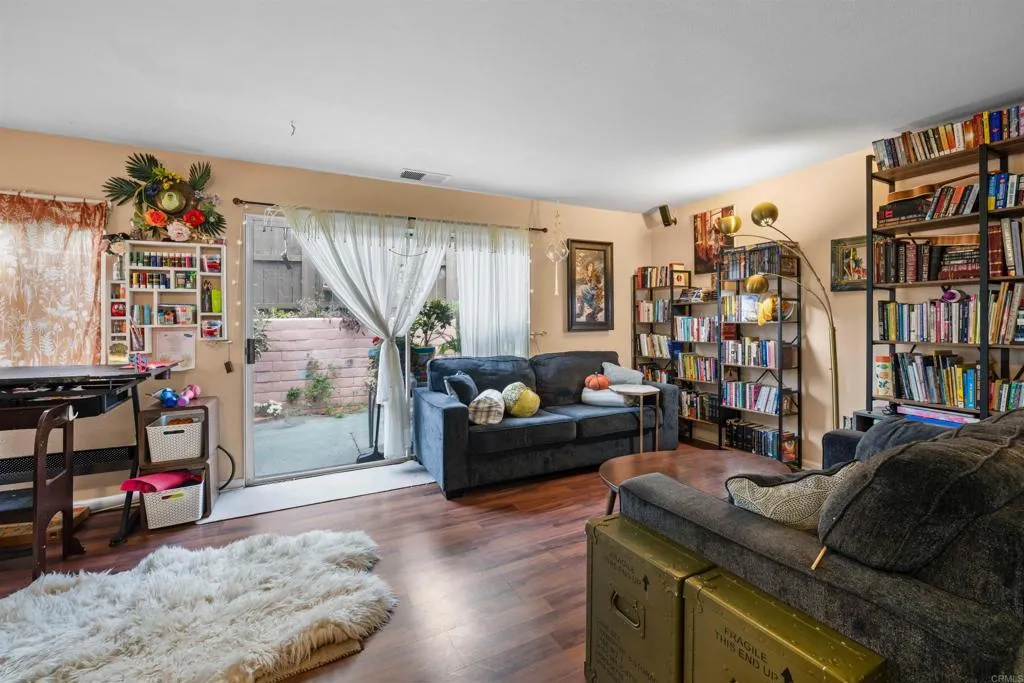https://cdn.realtyfeed.com/cdn/127/306456972/fbe7df6a843d8be964fb4bcae2b1462d.webp