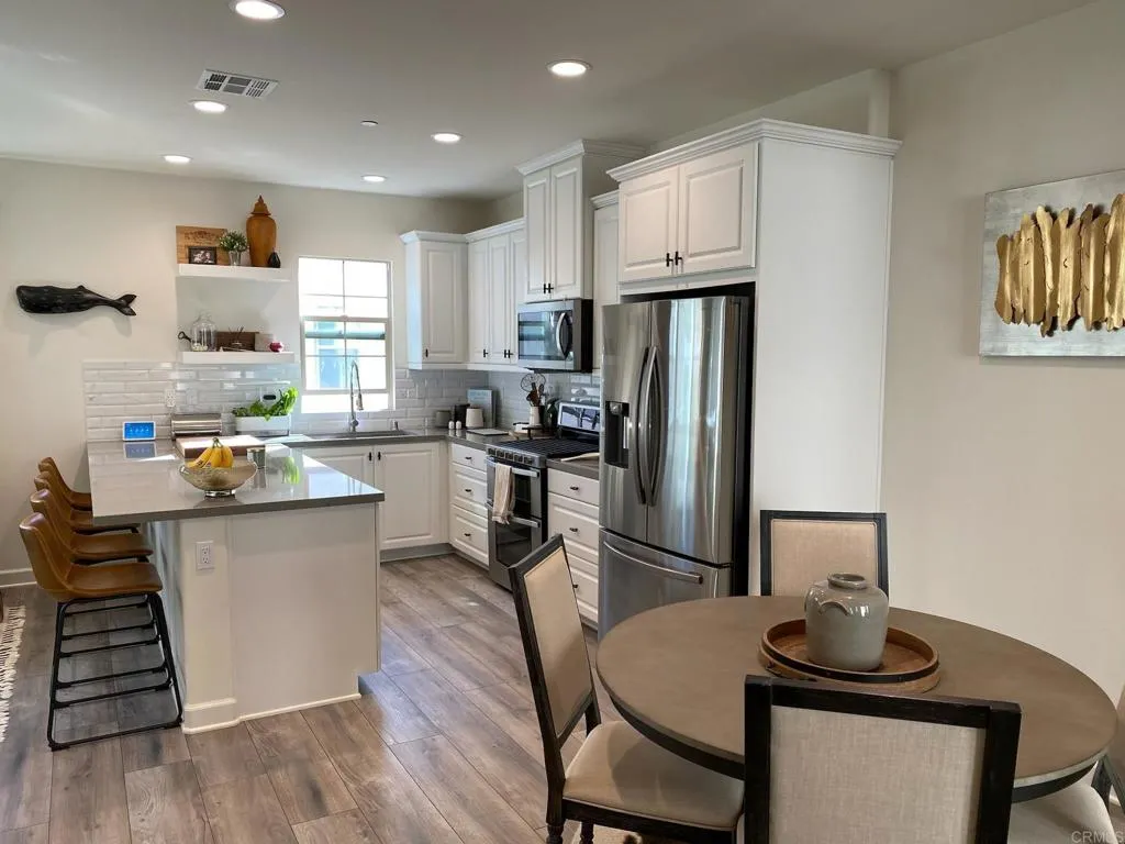 Photo #8: PTP2504086 Listing: Photo #8