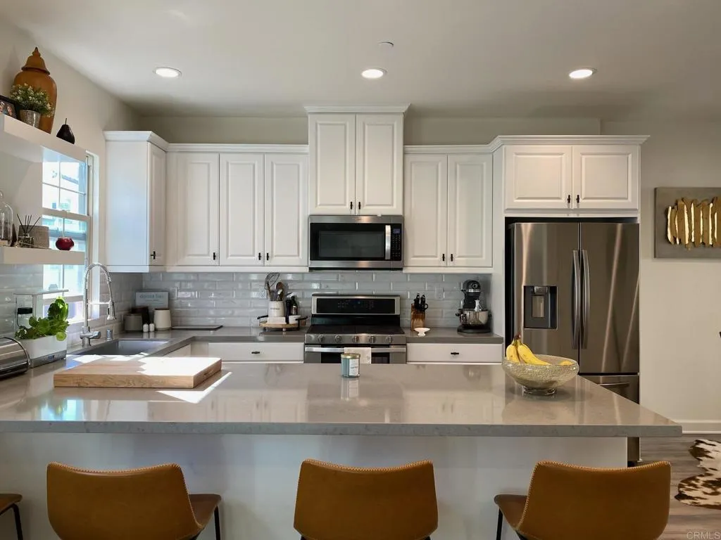 Photo #2: PTP2504086 Listing 