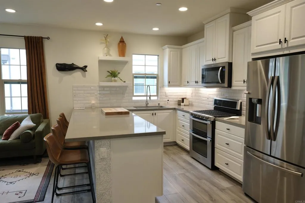 Photo #5: PTP2504086 Listing 