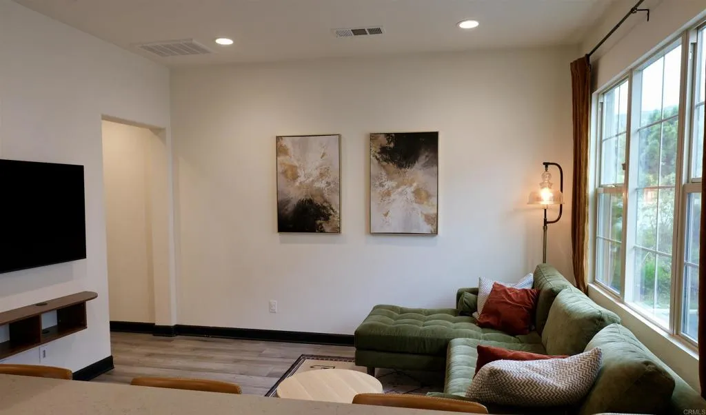 Photo #9: PTP2504086 Listing: Photo #9