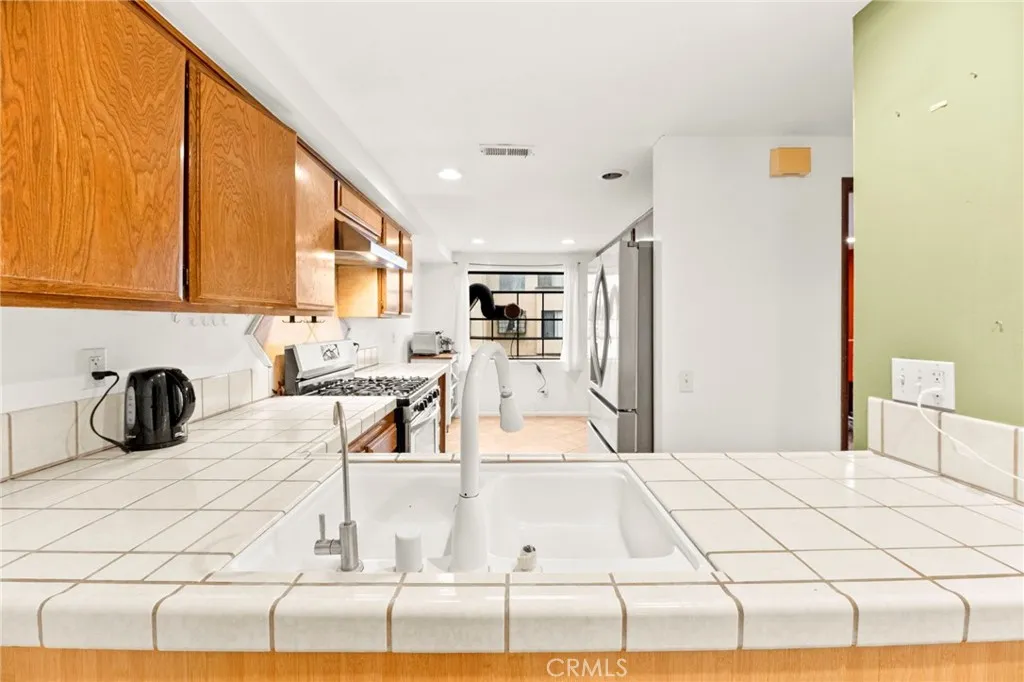 Photo #10: SW25123504 Listing: Photo #10