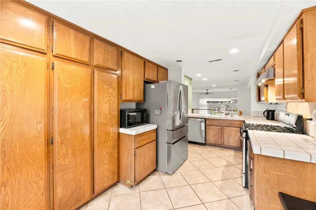 https://cdn.realtyfeed.com/cdn/127/306457139/29739f0106b1c52418776f76f234cfa8.webp