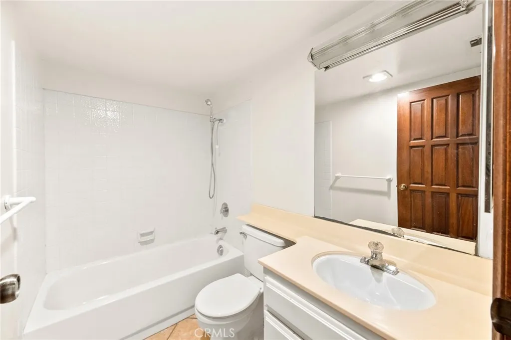 Photo #14: SW25123504 Listing: Photo #14
