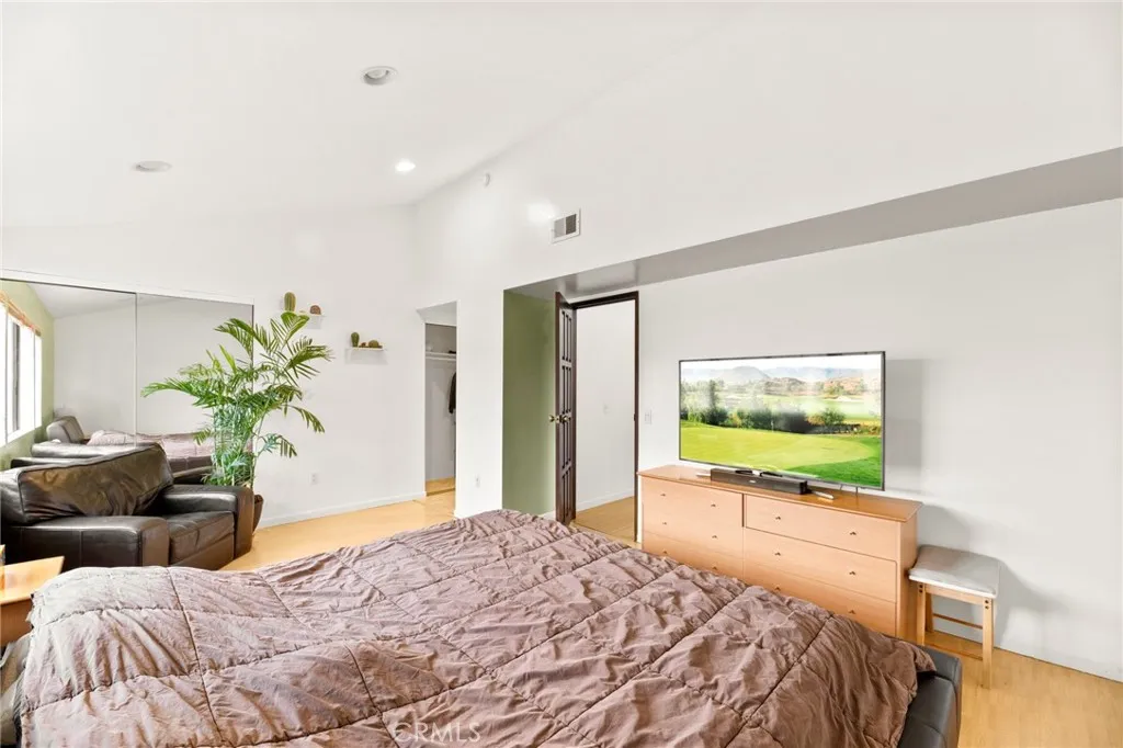 Photo #5: SW25123504 Listing 