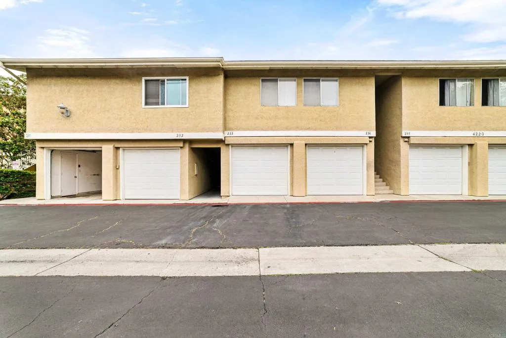 https://cdn.realtyfeed.com/cdn/127/306457326/09bf5ccef5e74517c8f2d360ef428222.webp