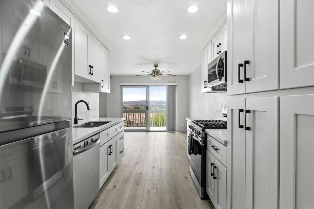 https://cdn.realtyfeed.com/cdn/127/306457326/c3e917924449500bddc0d564b97df361.webp