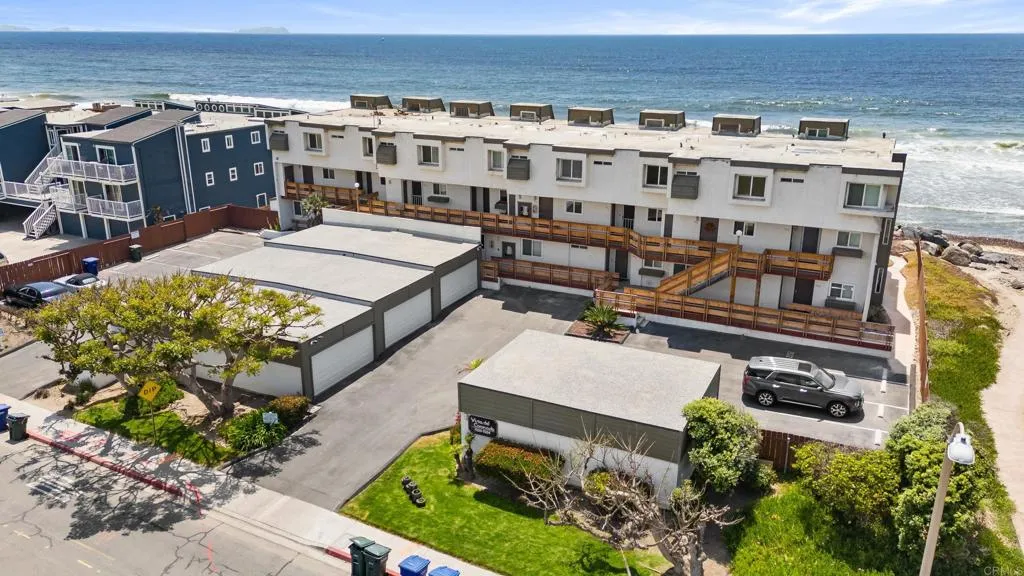 https://cdn.realtyfeed.com/cdn/127/306457329/1a41e2c0415d40d0921cef6101b7f938.webp