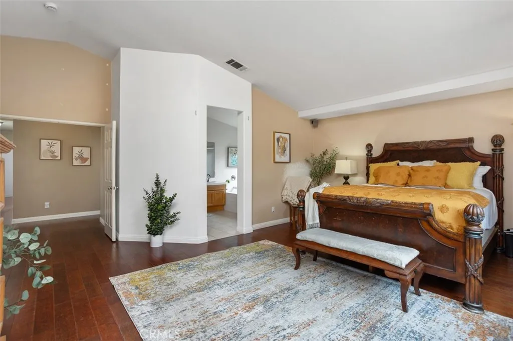 https://cdn.realtyfeed.com/cdn/127/306457347/9c08b918ecf1824b6c976792b41c4217.webp