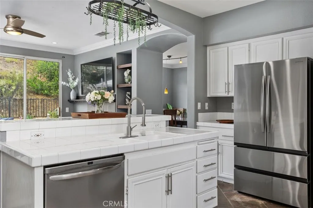 https://cdn.realtyfeed.com/cdn/127/306457347/a0382610fc959de671043a8f39988b5a.webp