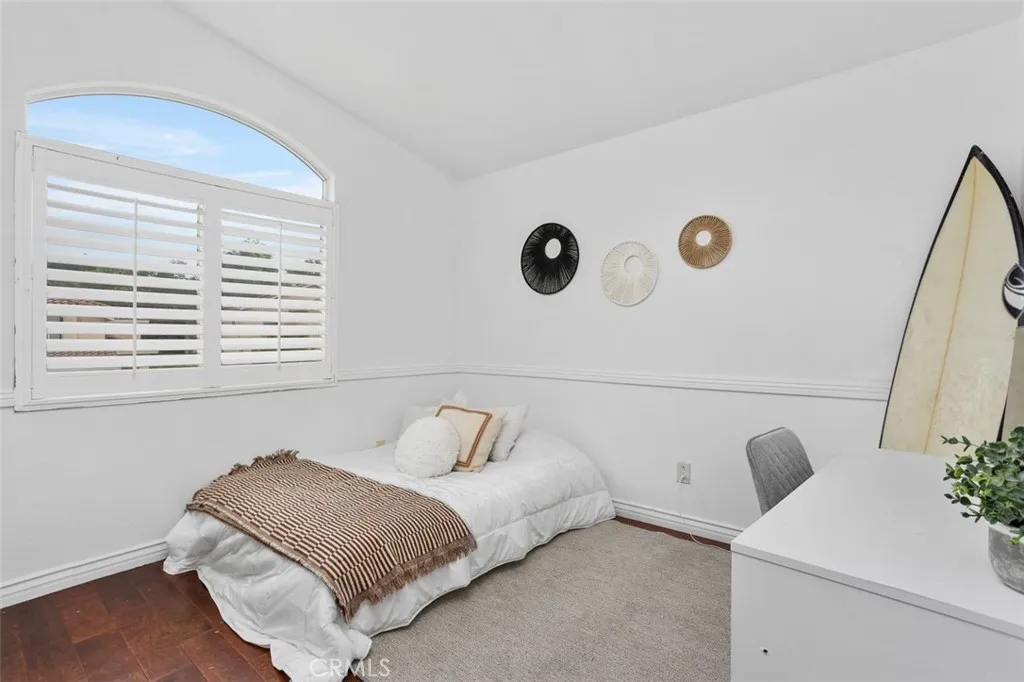 https://cdn.realtyfeed.com/cdn/127/306457347/aa7ad6f280093cddeedfba58bdcfbc20.webp