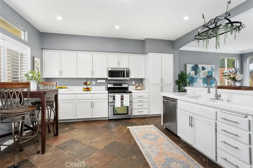 https://cdn.realtyfeed.com/cdn/127/306457347/ce1e5cc8978fdd07a28057569e52bf2c.webp