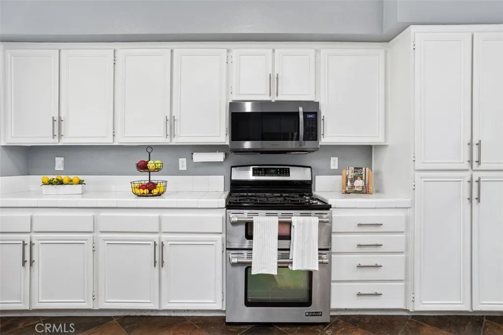 https://cdn.realtyfeed.com/cdn/127/306457347/d59e5811cb8211a00b8e98a8d3f4d047.webp