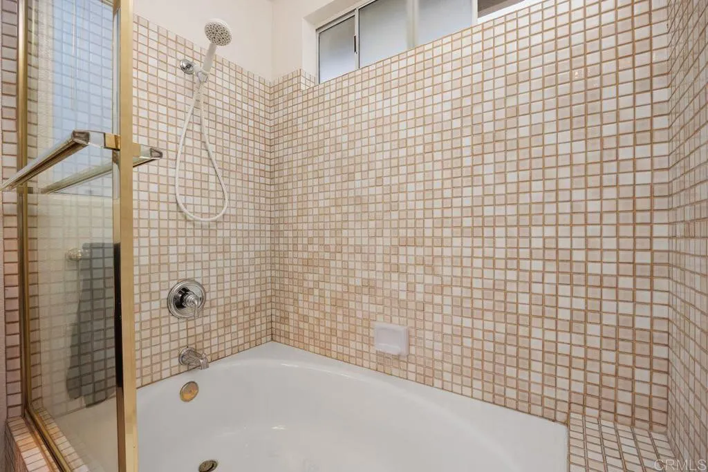 https://cdn.realtyfeed.com/cdn/127/306457611/cc19cb143644c14930967c05e14fdb32.webp