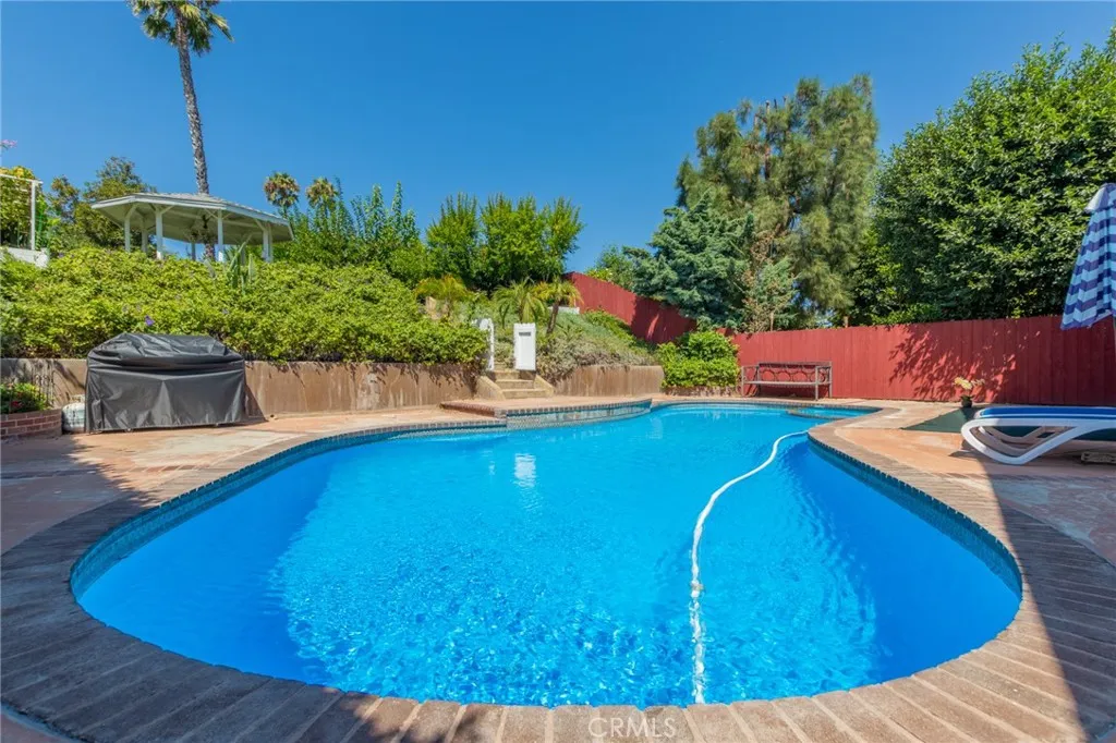 https://cdn.realtyfeed.com/cdn/127/306457776/2d4650eb3b2f7fd1409c00a9661e233a.webp
