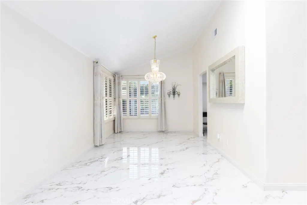 https://cdn.realtyfeed.com/cdn/127/306457776/4a7febe3a81ebc9b534c8dd4f7429ff0.webp