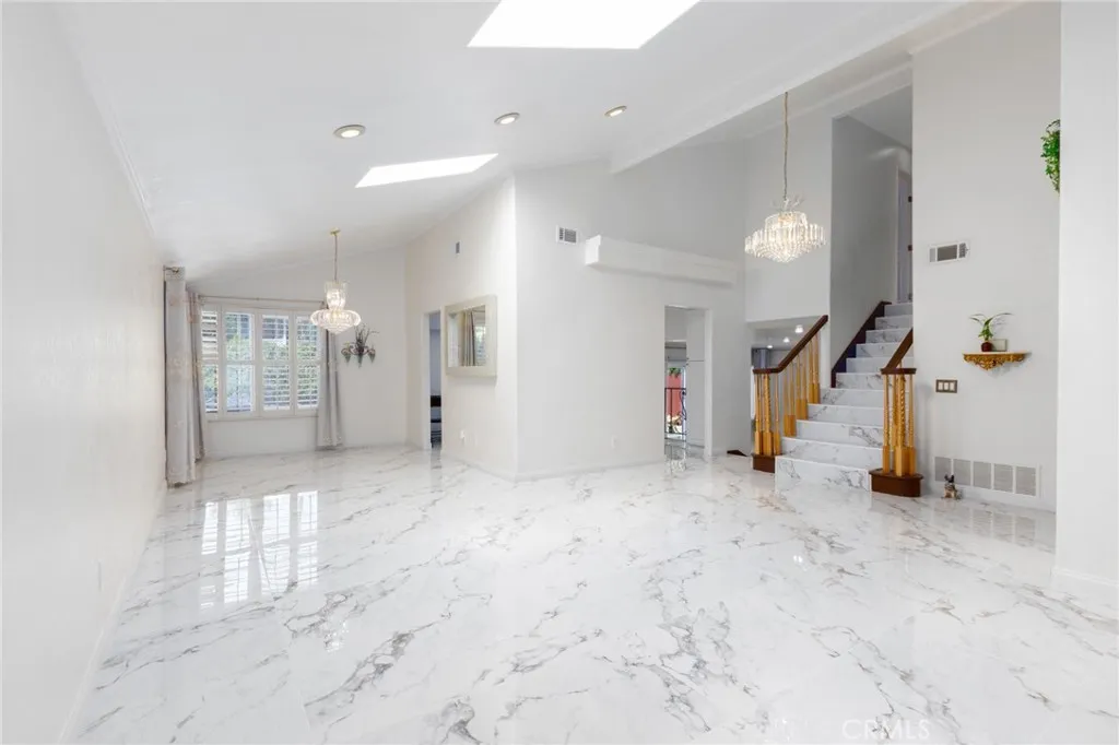 https://cdn.realtyfeed.com/cdn/127/306457776/9f74f12a662736ceb1d18f3fd05de87a.webp