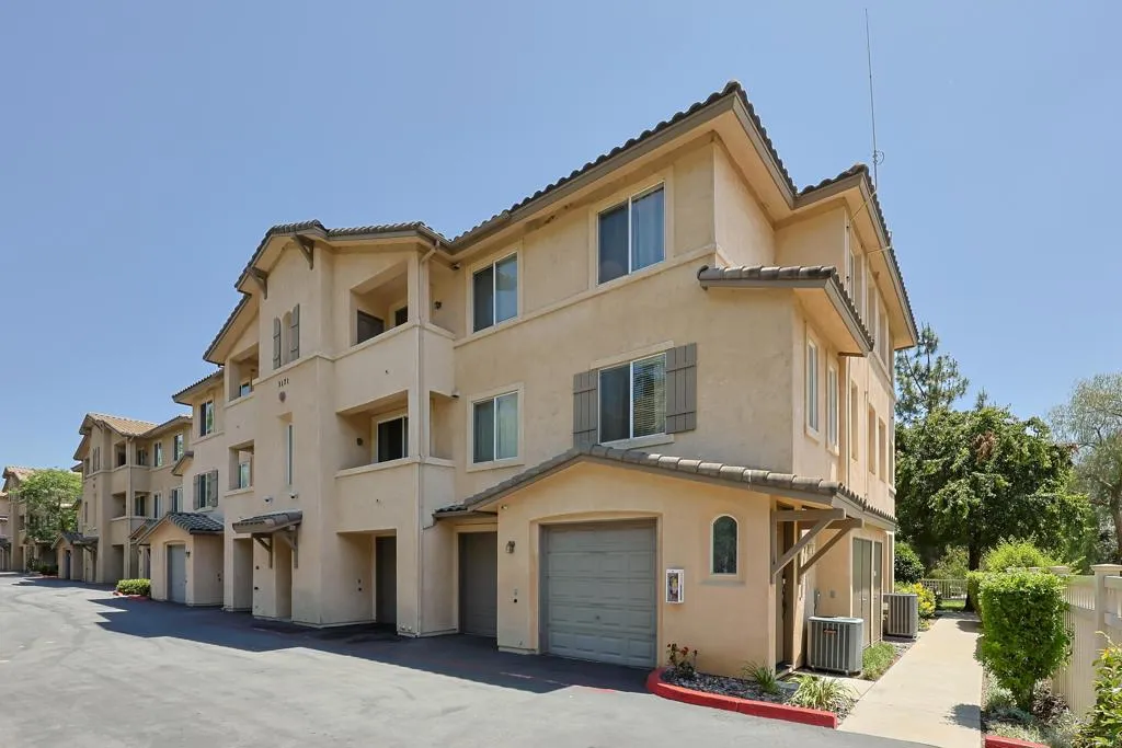 Photo #2: PTP2504137 Listing 