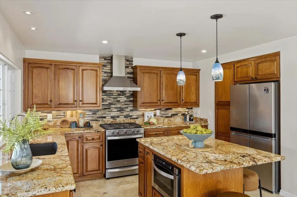 https://cdn.realtyfeed.com/cdn/127/306458741/fc54492975f9487bf49765b2c0c988a2.webp