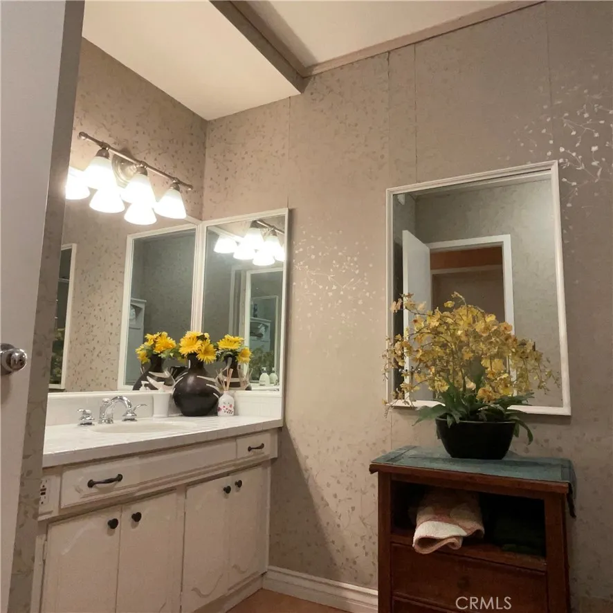 https://cdn.realtyfeed.com/cdn/127/306458862/e00ce045bb0b856978ad62b6c4eadc20.webp