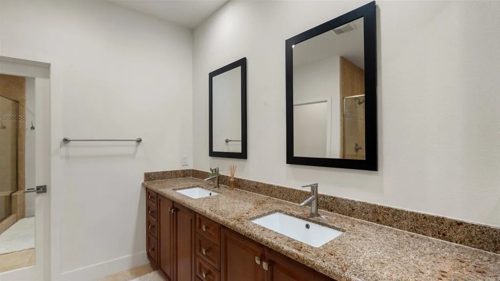 Photo #22: PTP2504142 Listing: Photo #22
