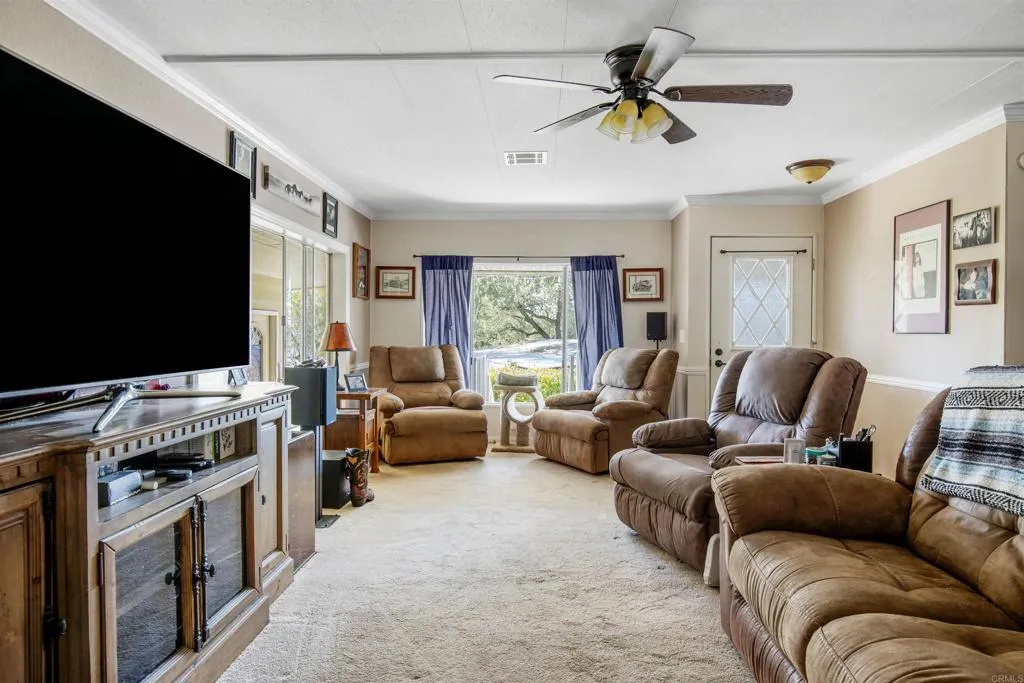 https://cdn.realtyfeed.com/cdn/127/306459006/3b7e7e8101c84ecbf22e7ef37071302f.webp