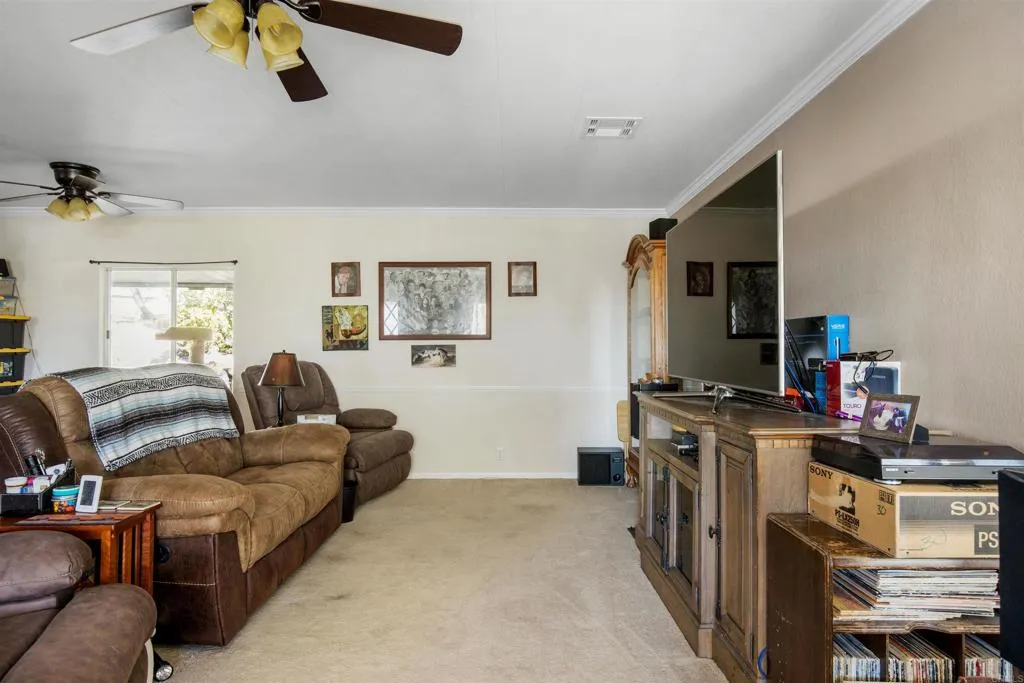 https://cdn.realtyfeed.com/cdn/127/306459006/6bfac2f7c773a9ff10a9a0769240717b.webp
