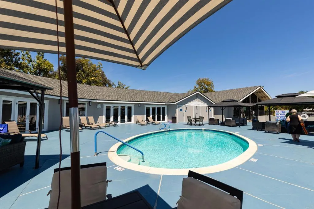 https://cdn.realtyfeed.com/cdn/127/306459006/6cfeb77574bc208cfa8fcf91fce133f1.webp