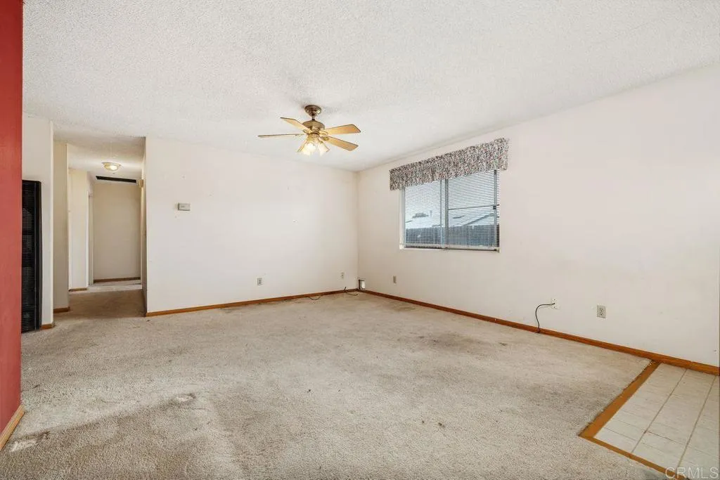https://cdn.realtyfeed.com/cdn/127/306459007/4ec74039cf844c412181ac0ffc6259d7.webp