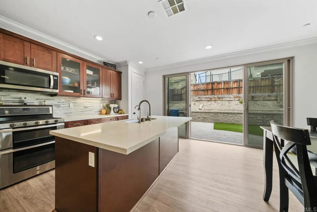 https://cdn.realtyfeed.com/cdn/127/306459009/18e05109e33747d4be6060ad3d3c69a6.webp