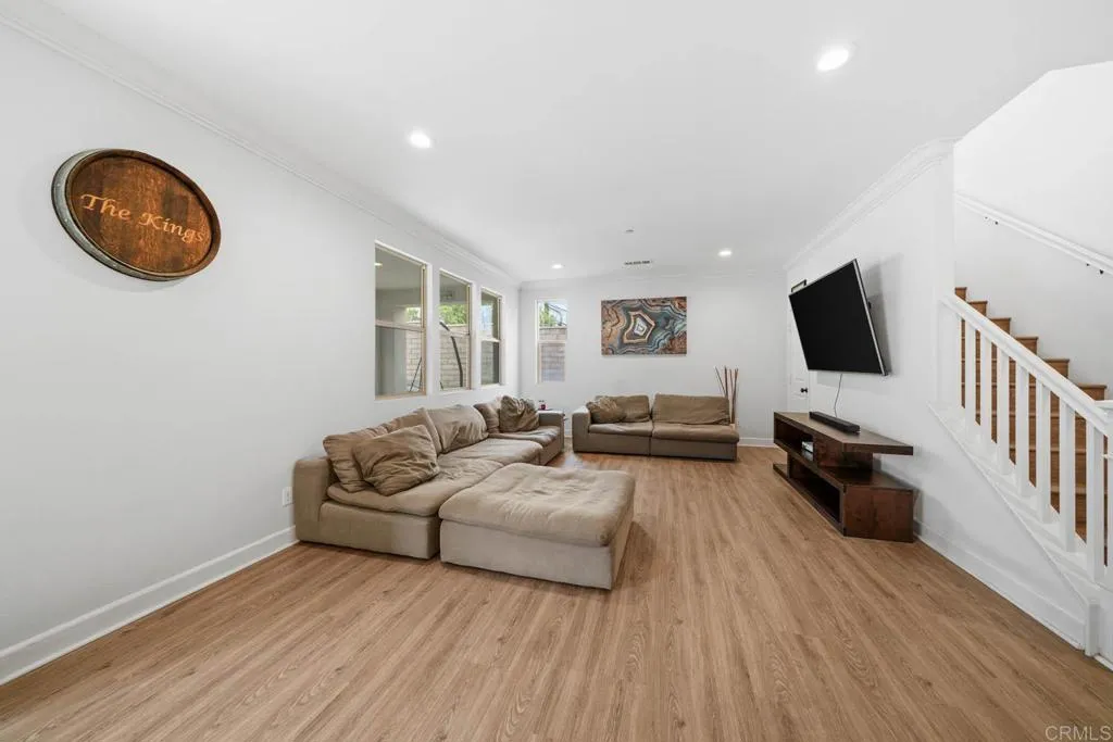 https://cdn.realtyfeed.com/cdn/127/306459009/27dbf54878f5328aebca716271f5c9b0.webp