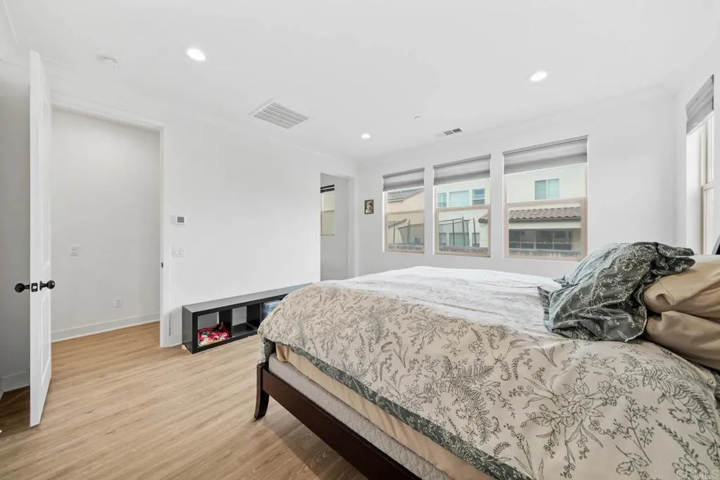 https://cdn.realtyfeed.com/cdn/127/306459009/b37a1ef6c1ee99745c7aa1476657b429.webp