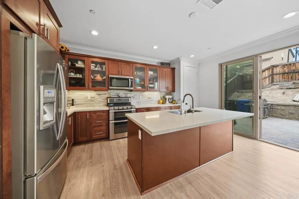 https://cdn.realtyfeed.com/cdn/127/306459009/d682d2048f91b8741d7d02eb9693633f.webp