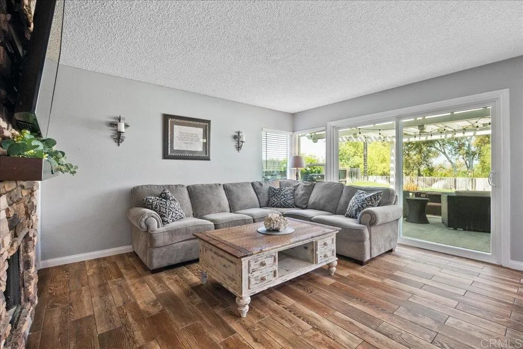 https://cdn.realtyfeed.com/cdn/127/306459110/76f7e3d9e1f620e5de6da1faea19308a.webp