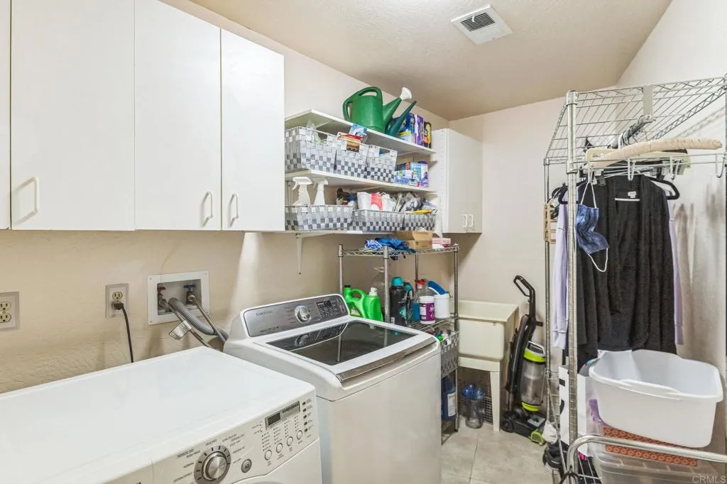 https://cdn.realtyfeed.com/cdn/127/306459137/615b189d217793ae411ec97d16acc206.webp