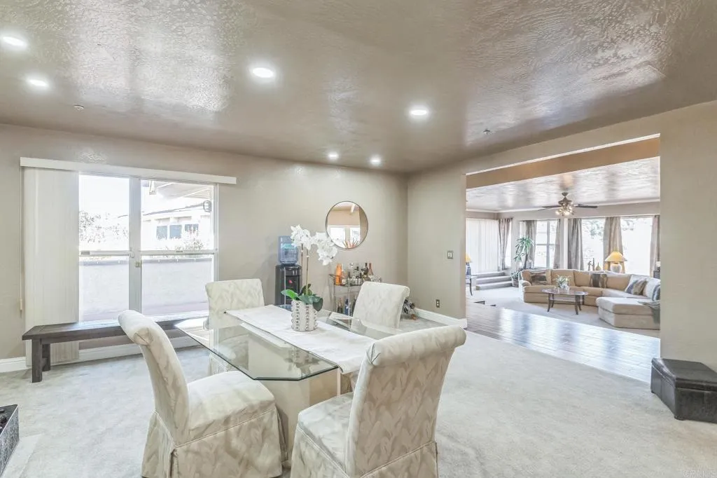 https://cdn.realtyfeed.com/cdn/127/306459137/77f45826fefe4e8e82696e156f9272ba.webp