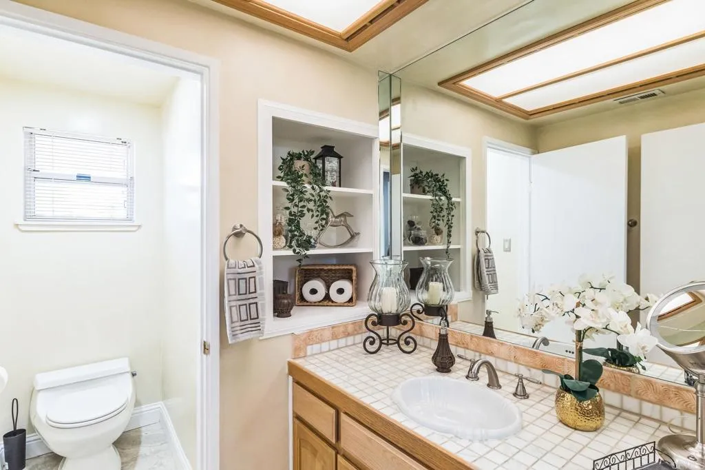 https://cdn.realtyfeed.com/cdn/127/306459137/c76446bda7894db2376fcff3f260d2be.webp