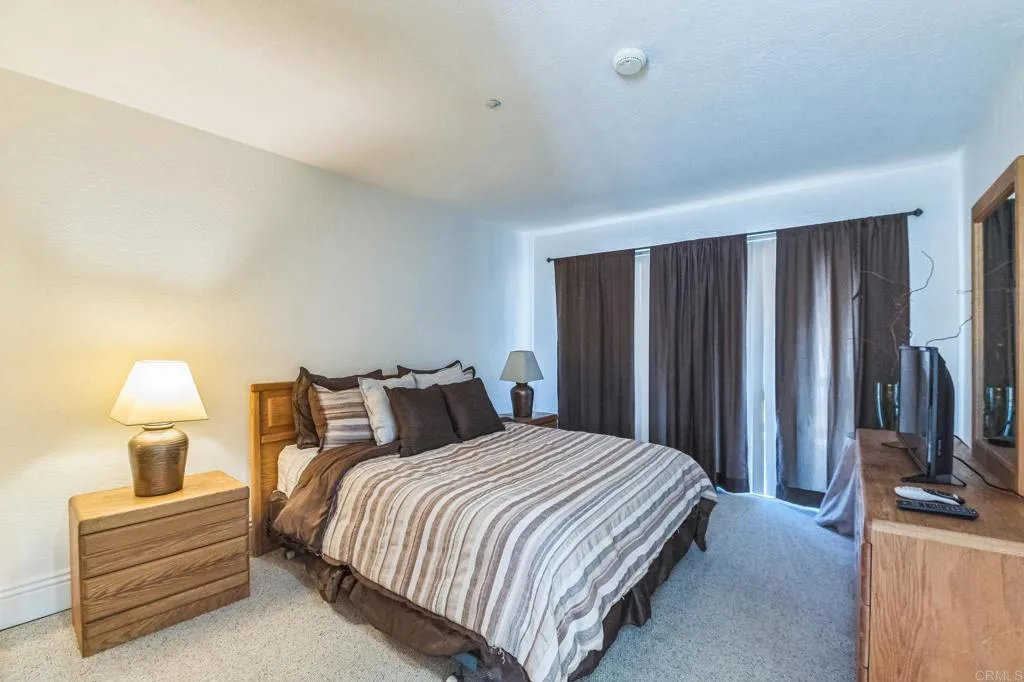 https://cdn.realtyfeed.com/cdn/127/306459137/c8b798d4772592bdc0cca6361a5d133e.webp