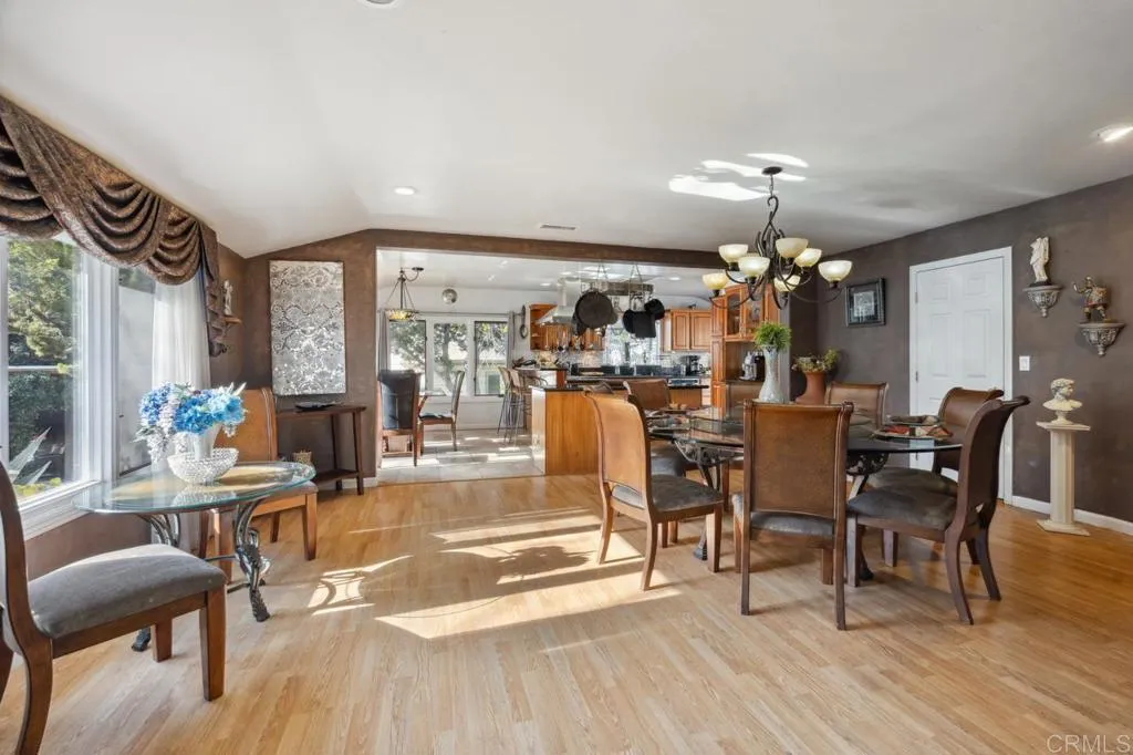 https://cdn.realtyfeed.com/cdn/127/306459186/49fb8a96839d20728437933de873c661.webp