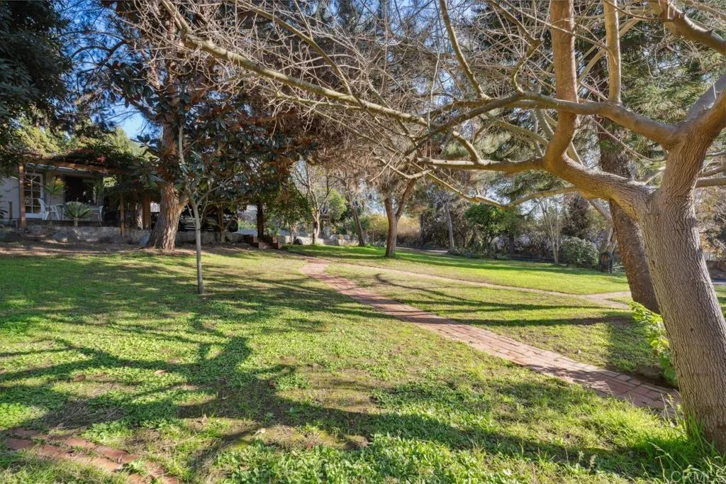https://cdn.realtyfeed.com/cdn/127/306459186/6e86e2a0b6486cdf12934d5a1b206e6f.webp