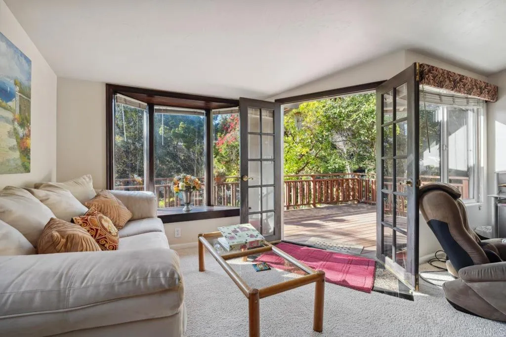 https://cdn.realtyfeed.com/cdn/127/306459186/fa5ff0c4d3c615cfdb48af4e0d29d8c8.webp