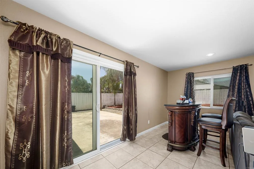 https://cdn.realtyfeed.com/cdn/127/306459203/7462b54d2697395d3bd68ec8f6a862bd.webp
