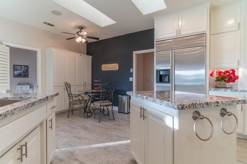 https://cdn.realtyfeed.com/cdn/127/306459206/1107bffce8987677fb31d192377d89f7.webp