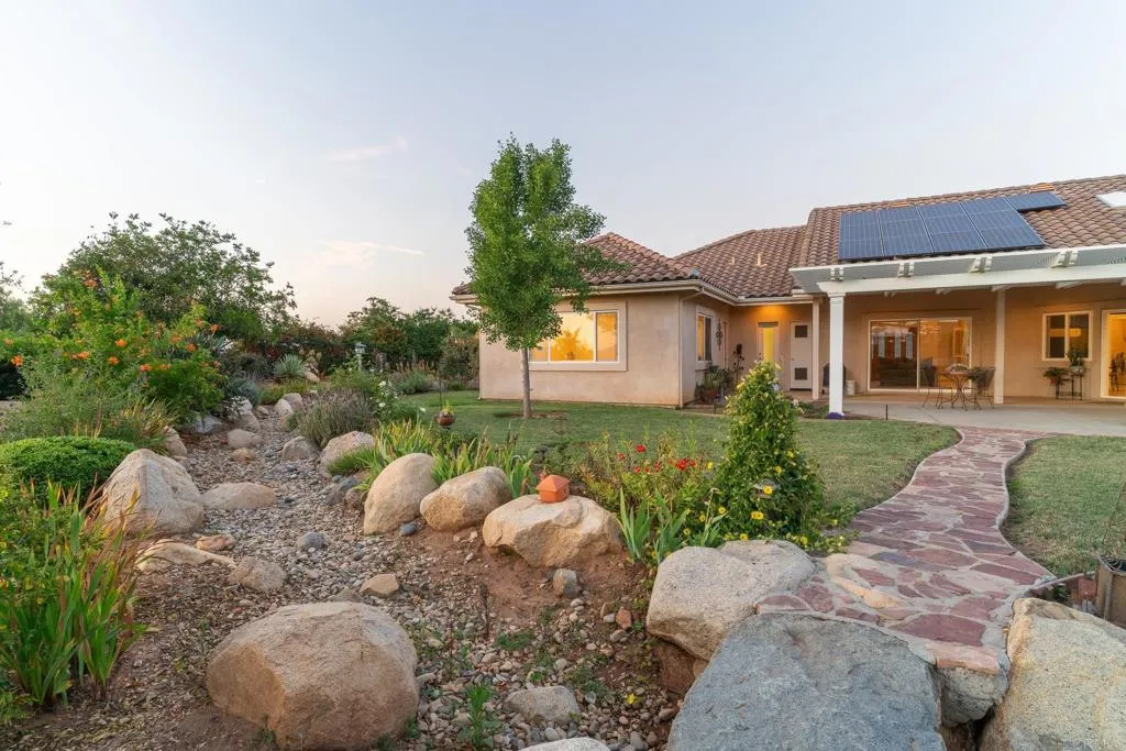 https://cdn.realtyfeed.com/cdn/127/306459206/354923c5ccbc38c9c158a81470197821.webp