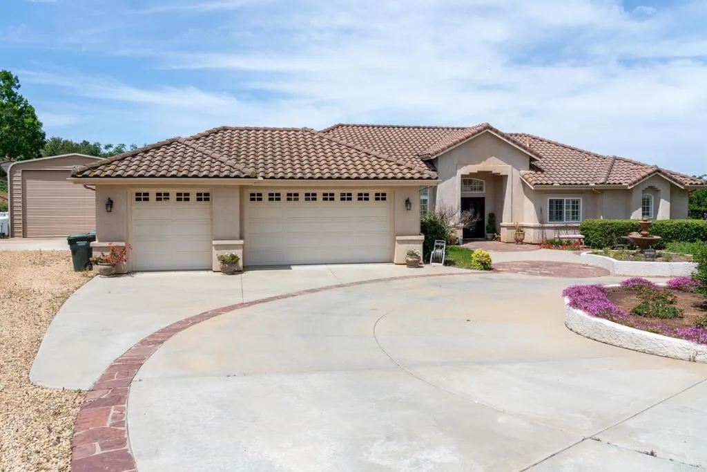 https://cdn.realtyfeed.com/cdn/127/306459206/425589540c50ecfa63fbb555c6572d21.webp